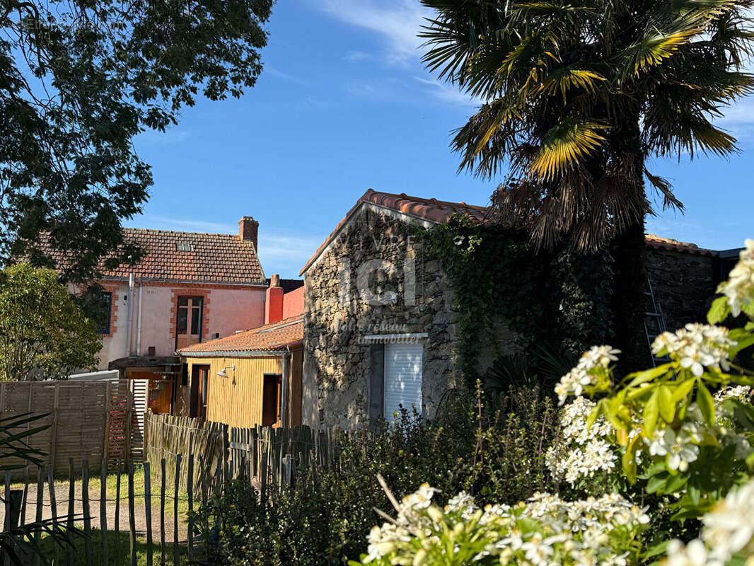 Maison à FROSSAY