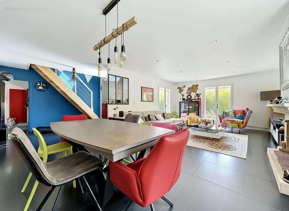 Maison 6 chambres, jardin et piscine - photo 3