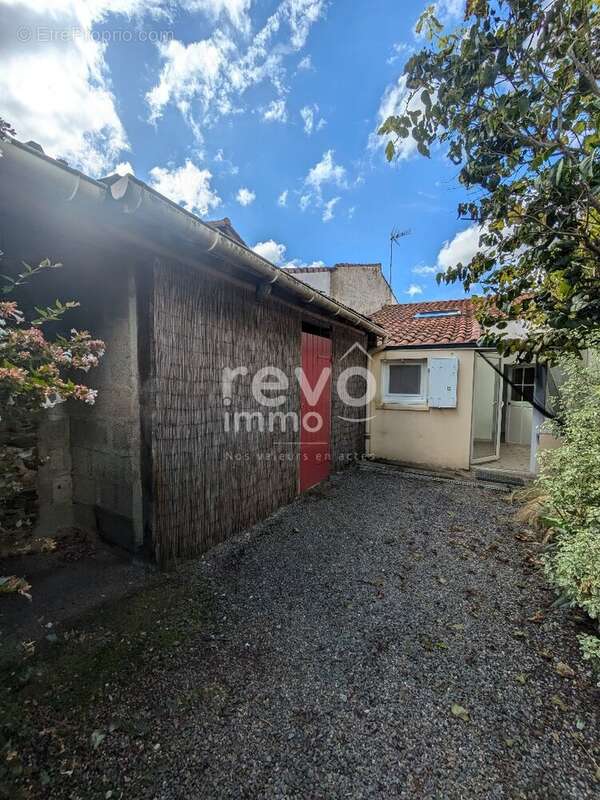 Maison à SAINT-COLOMBAN