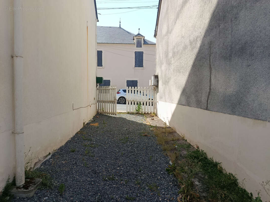 Maison à BENGY-SUR-CRAON