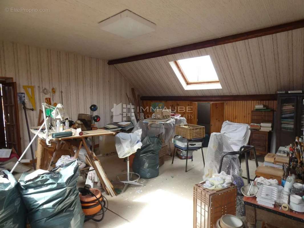 Maison à MARIGNY-LE-CHATEL