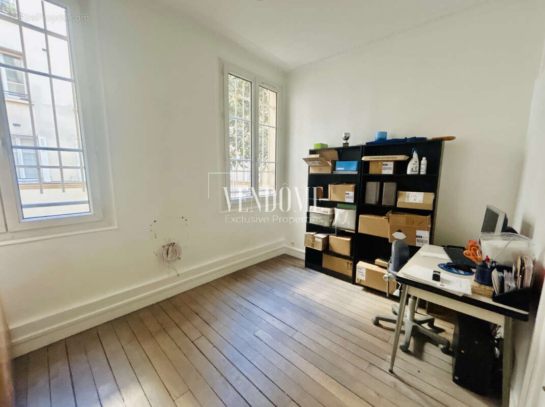 Appartement à PARIS-3E