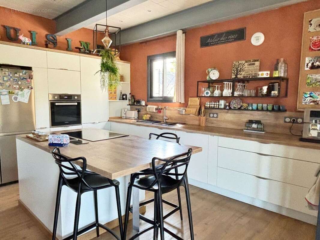 Maison à ROQUEBRUNE-SUR-ARGENS