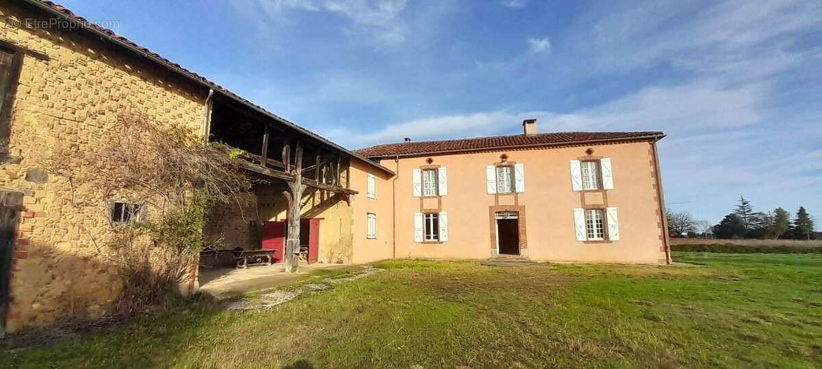 Maison 130 m² à Guizerix  - photo 7
