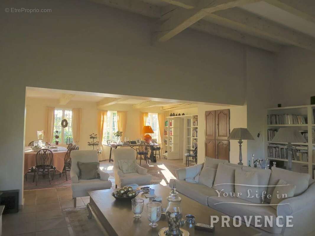 Maison à LE CANNET-DES-MAURES