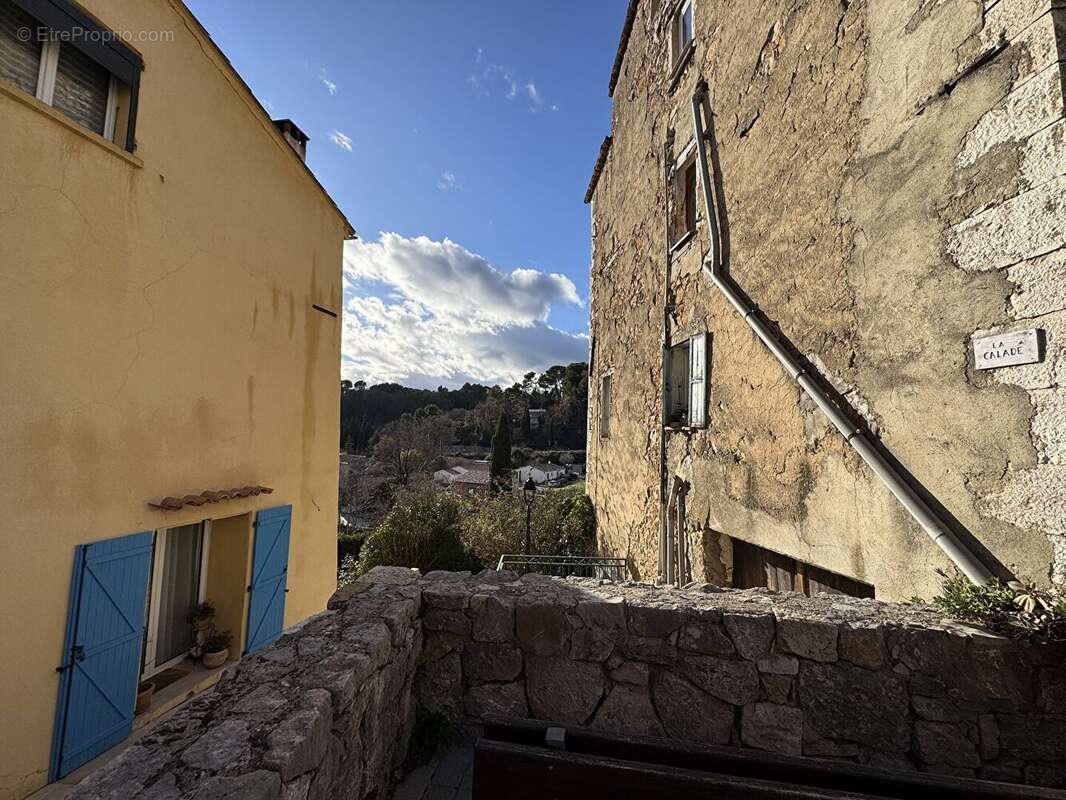 Appartement à MONTFERRAT