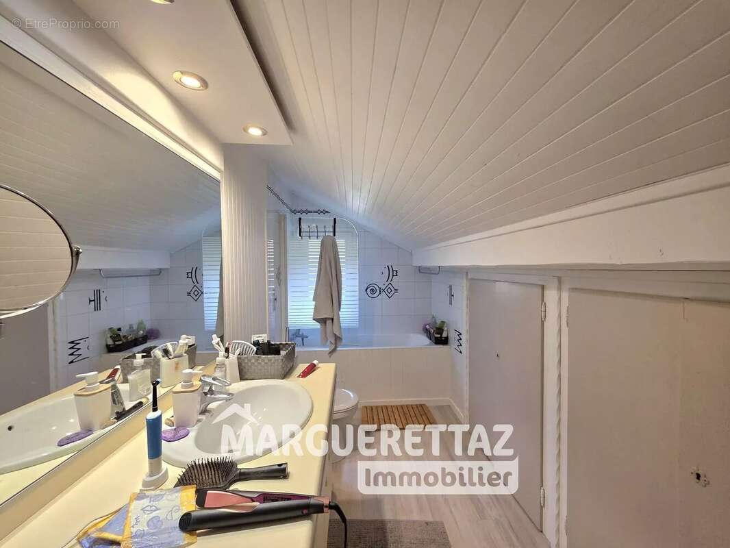 Maison à VIUZ-EN-SALLAZ