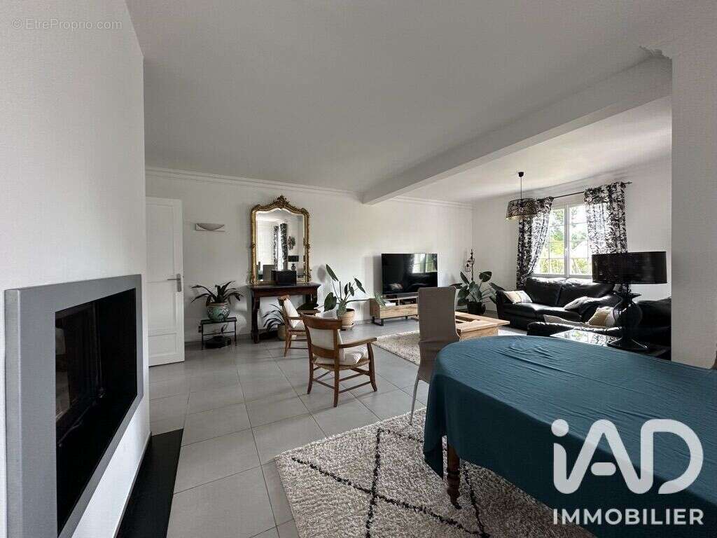 Maison 177 m² à Tour-En-Sologne  - photo 7
