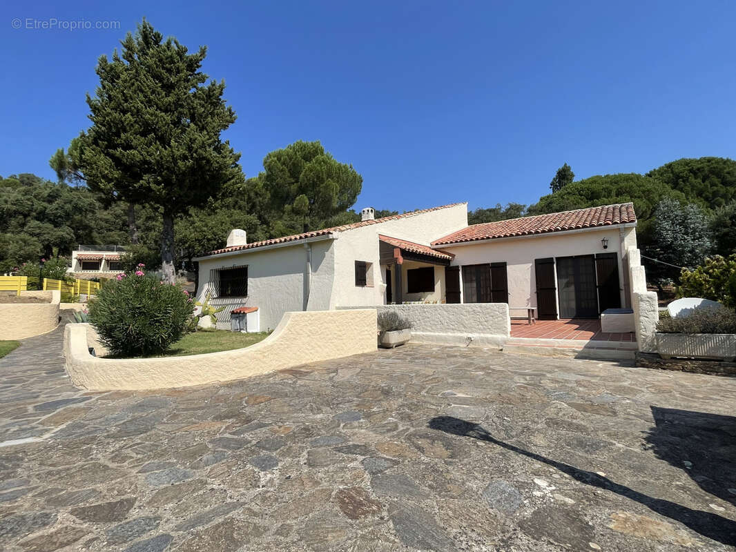 Maison à BORMES-LES-MIMOSAS