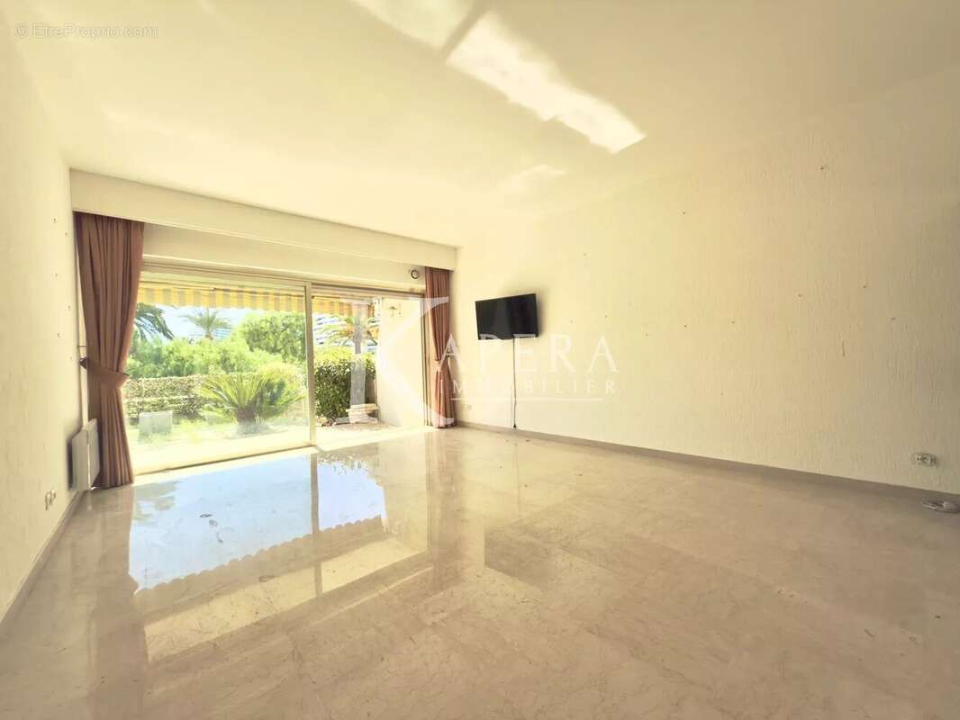 Appartement à VILLENEUVE-LOUBET