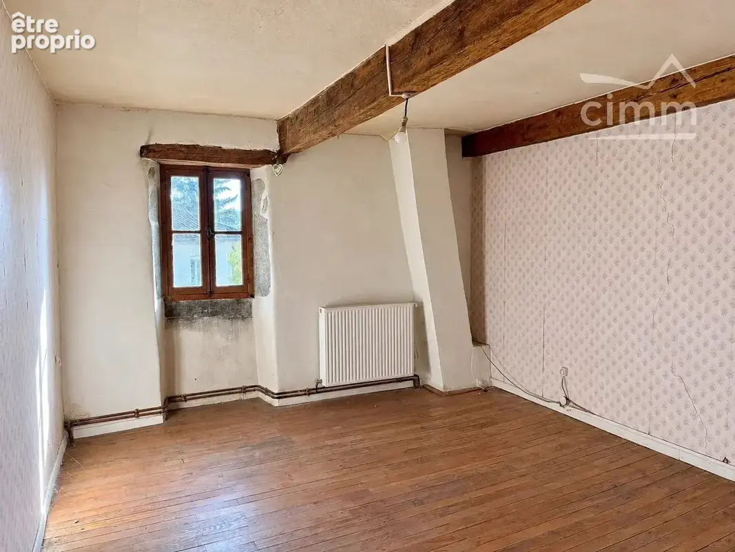 Saint-Nazaire-les-Eymes – Maison de village en pierre de 105 m² avec jardin - photo 6