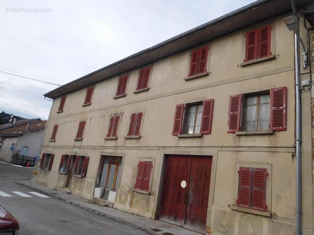 Photo 3