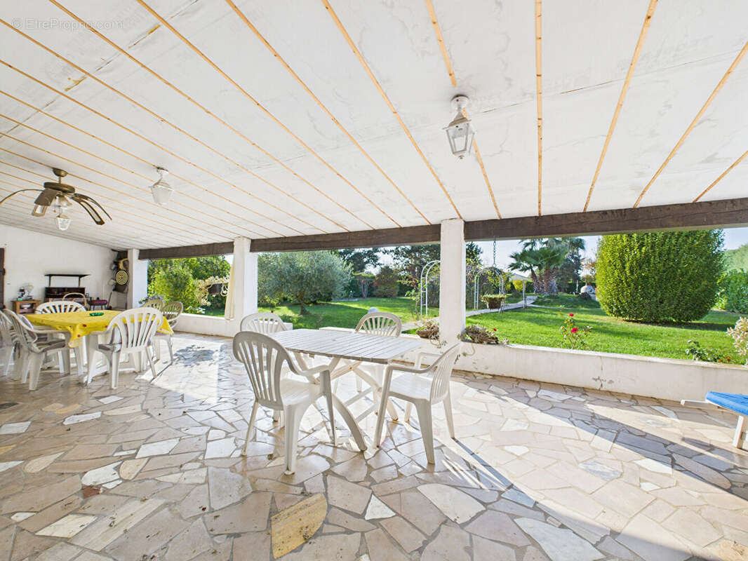 Maison à CHATEAUNEUF-SUR-ISERE