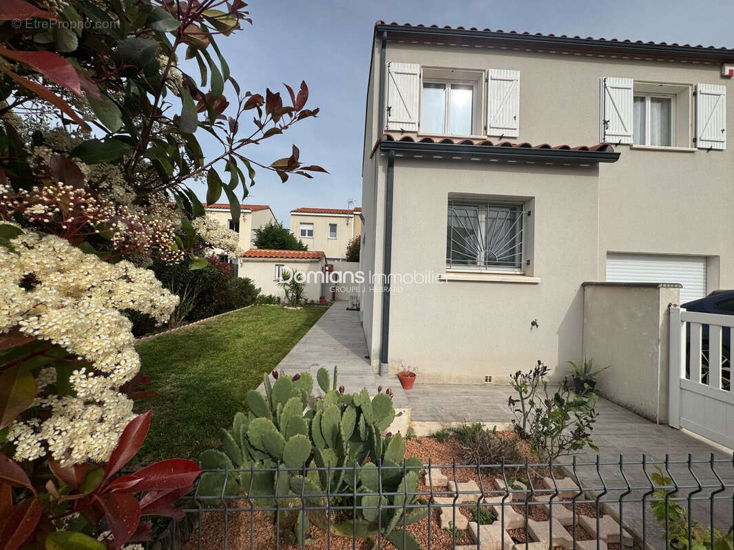 Maison 80 m² à Trouillas  - photo 7