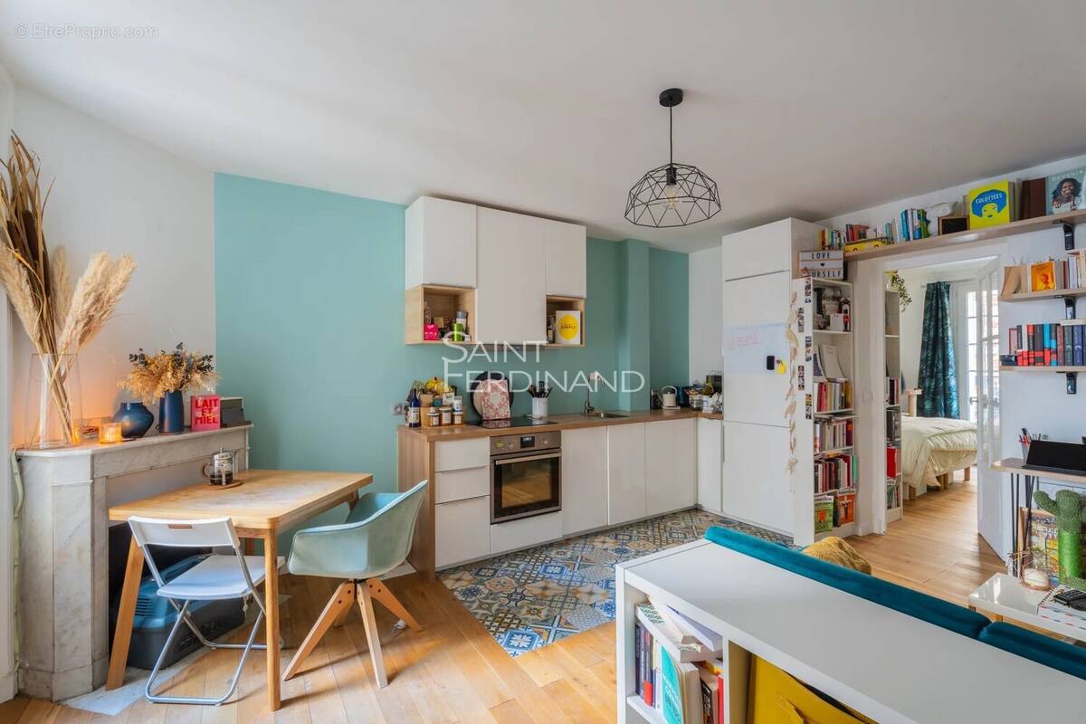 Appartement à PARIS-15E
