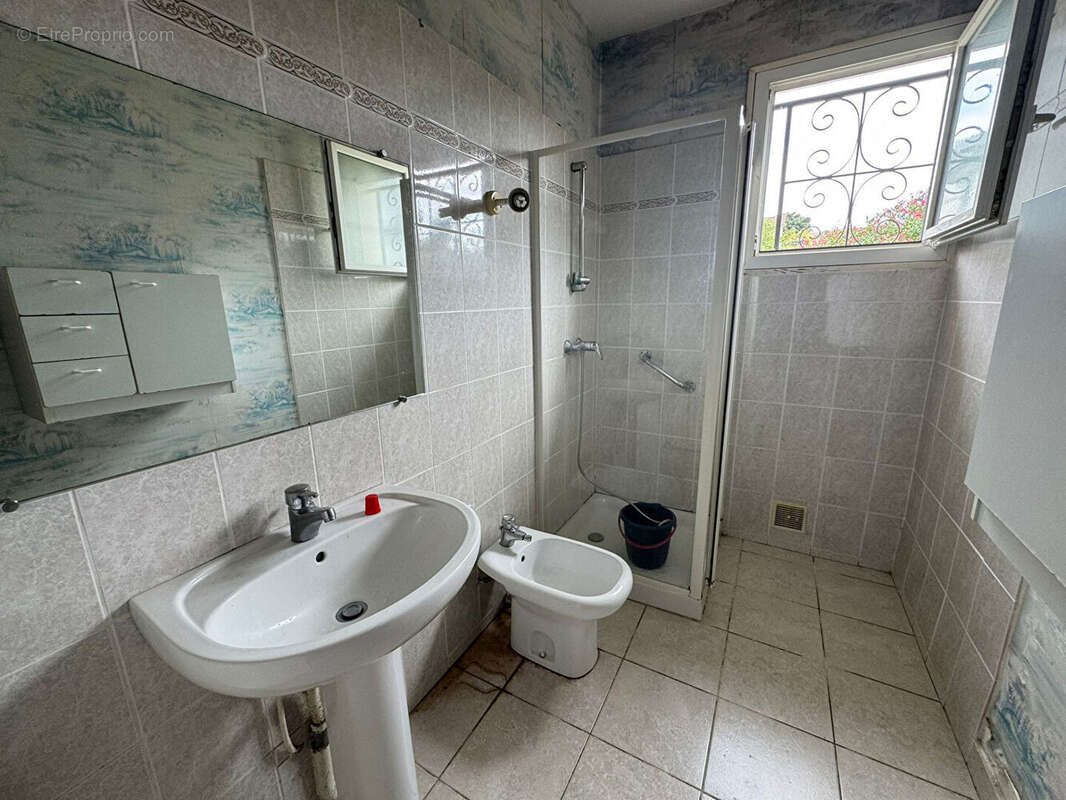 Maison à SAINTE-LIVRADE-SUR-LOT