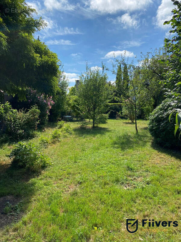 Terrain à BRY-SUR-MARNE