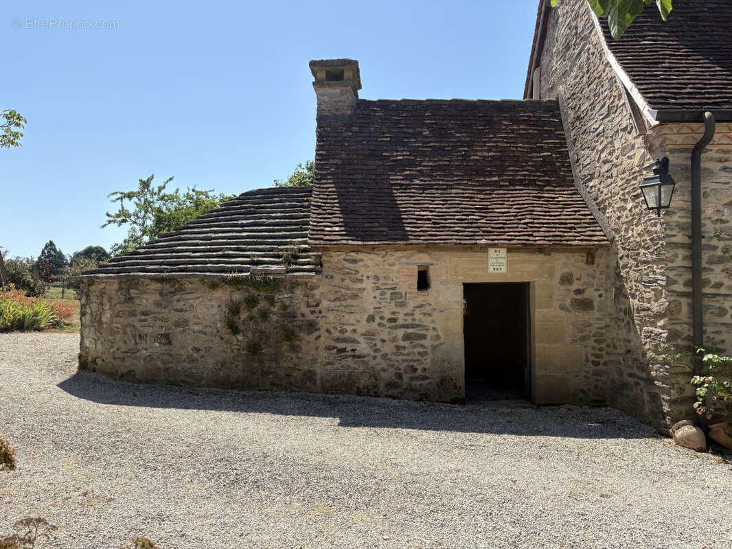 Genis Magnifique propriété Périgourdine avec gite, piscine, parc et vues - photo 35