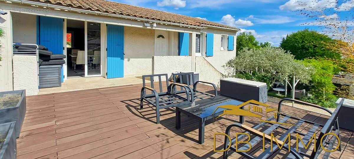 Maison à MORIERES-LES-AVIGNON