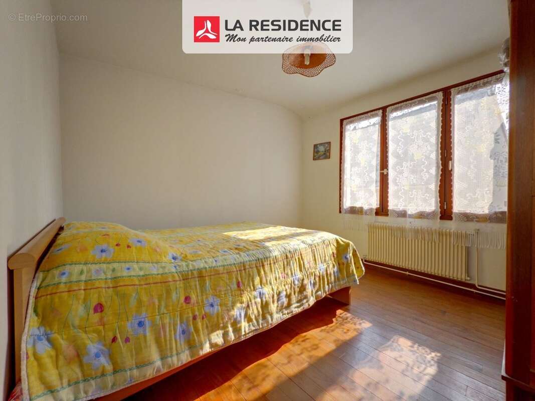 Maison à LES MUREAUX