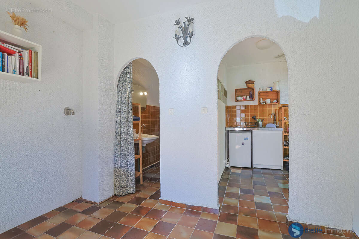 Toulon faron - maison d'architecte t8 sur terraun de 1530m2 arbore - photo 24