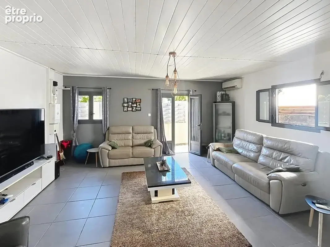 Maison 113 m² à Saint-Louis  - photo 6