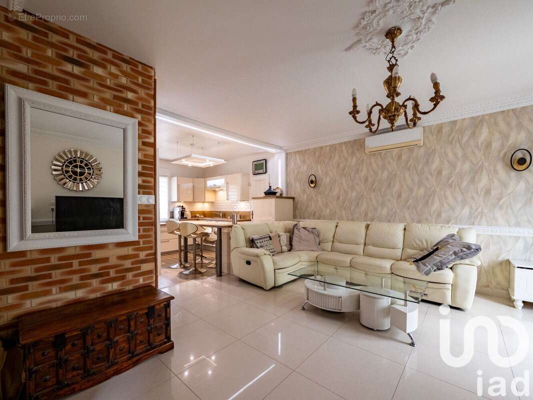 Photo 2 - Maison à VILLEPINTE