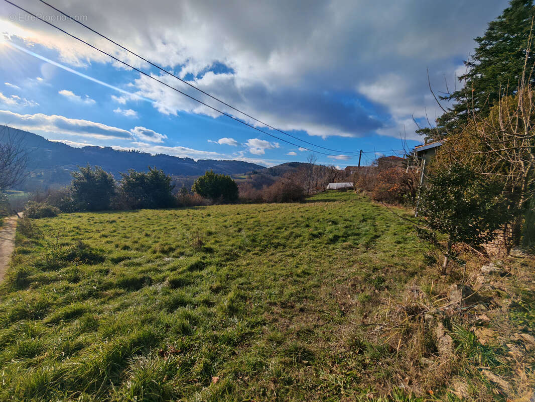 Terrain à SAINT-JEAN-CHAMBRE