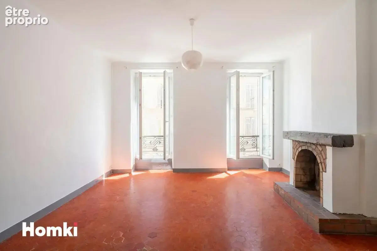 Appartement T3 de 76 m² à Marseille 13006, Rue Paradis - photo 2