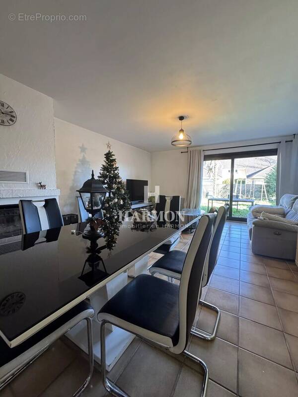 Maison à SERRES-CASTET