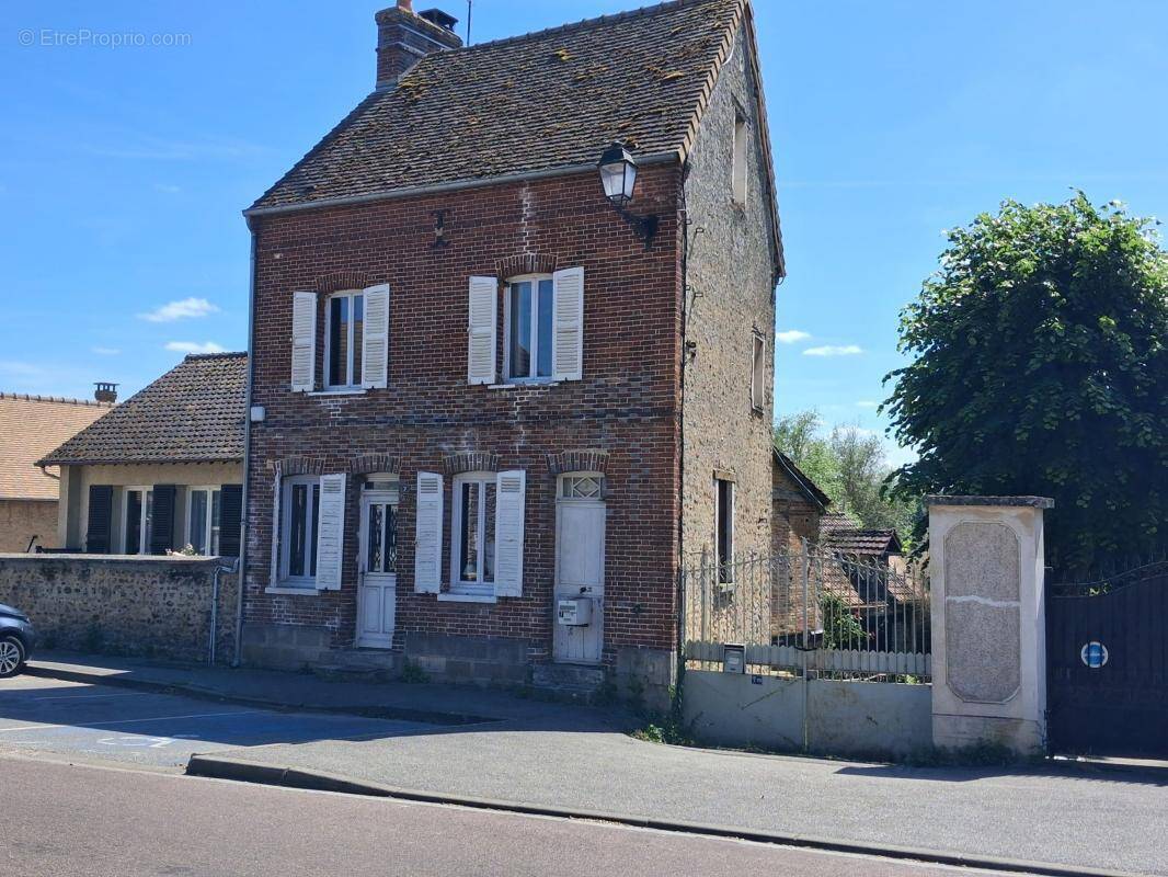 Maison à CHAMBRAY