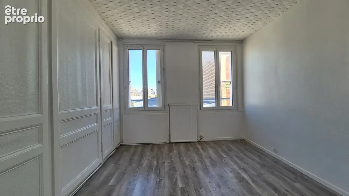 A VENDRE Logement 1 PIECE - lumineux et proche Coty - photo 3