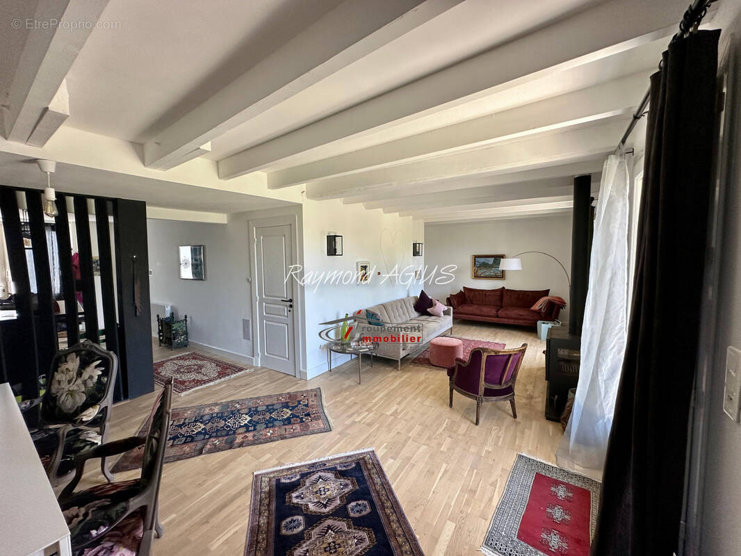 Maison à GENSAC