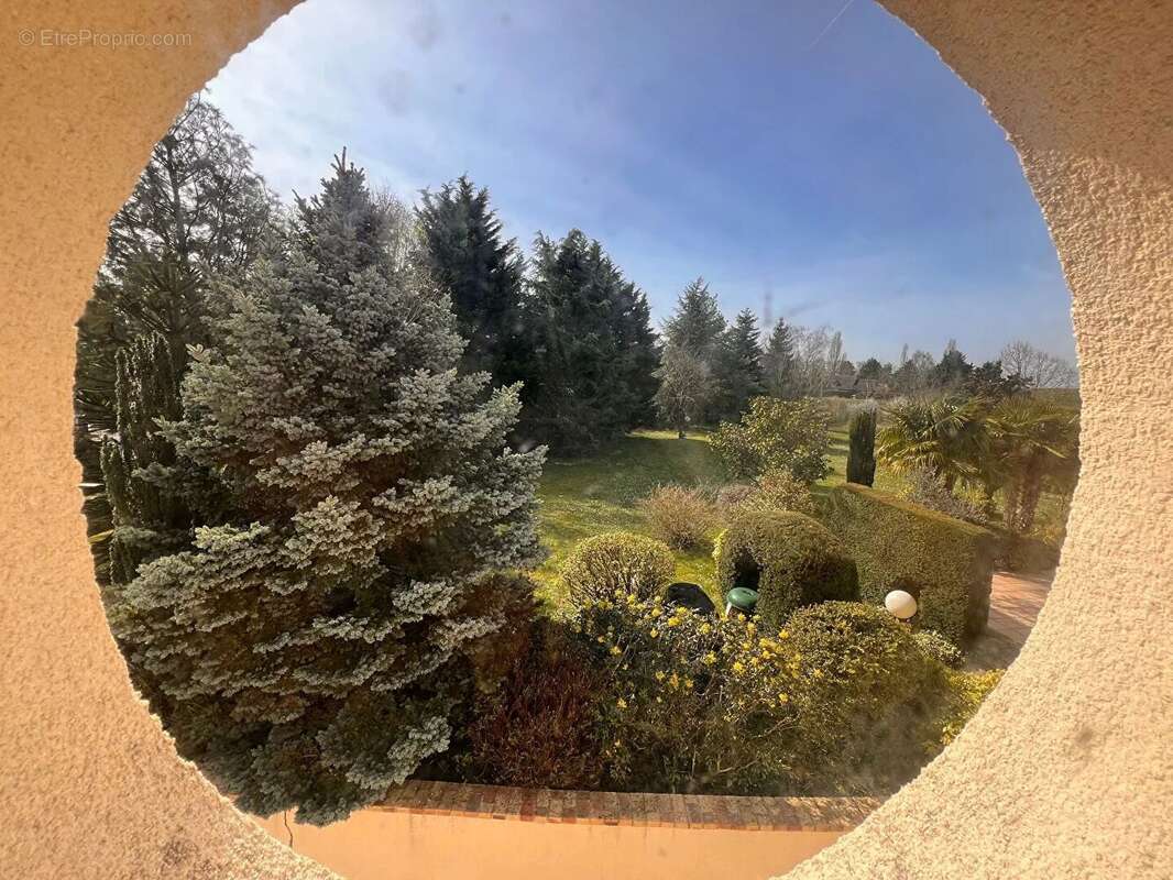 Maison à SAINT-NOM-LA-BRETECHE