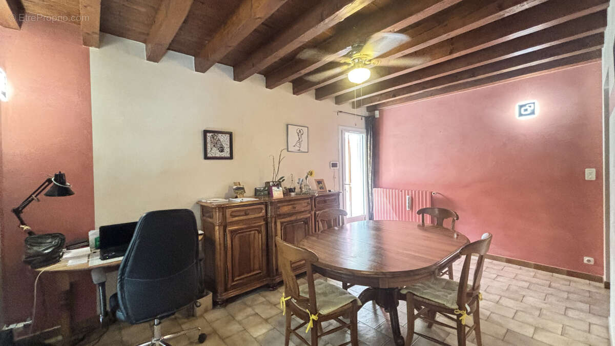 Maison 156 m2 avec hangar 117 m2 terrain 11000 m2 - photo 6