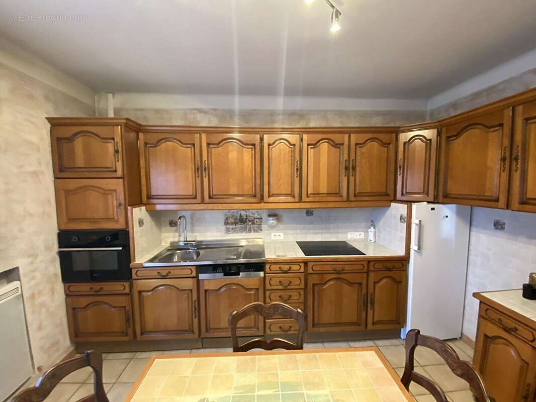 Maison à L'ISLE-SUR-LA-SORGUE