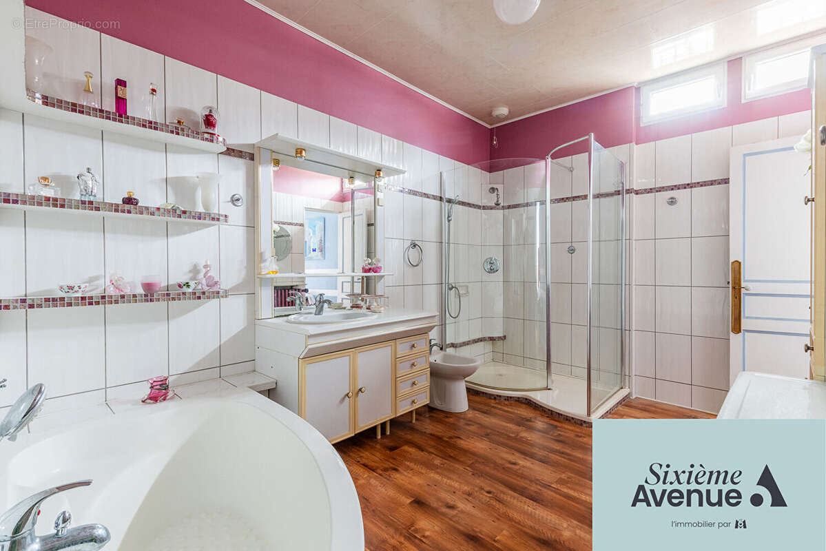 Maison à SAVIGNY-SUR-ORGE