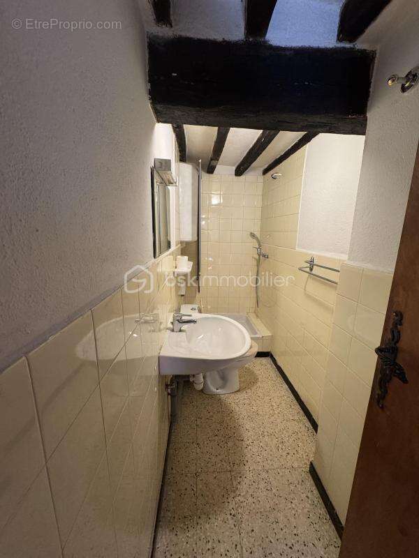 Appartement à GREOLIERES