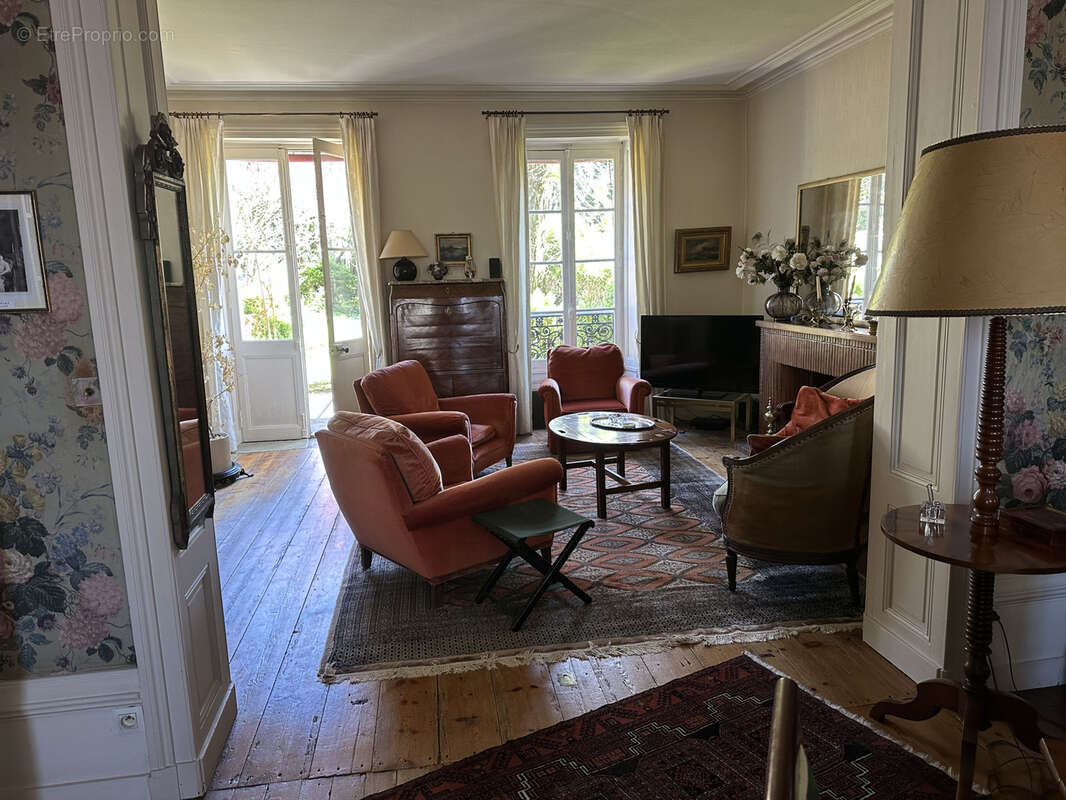 Maison à COGNAC