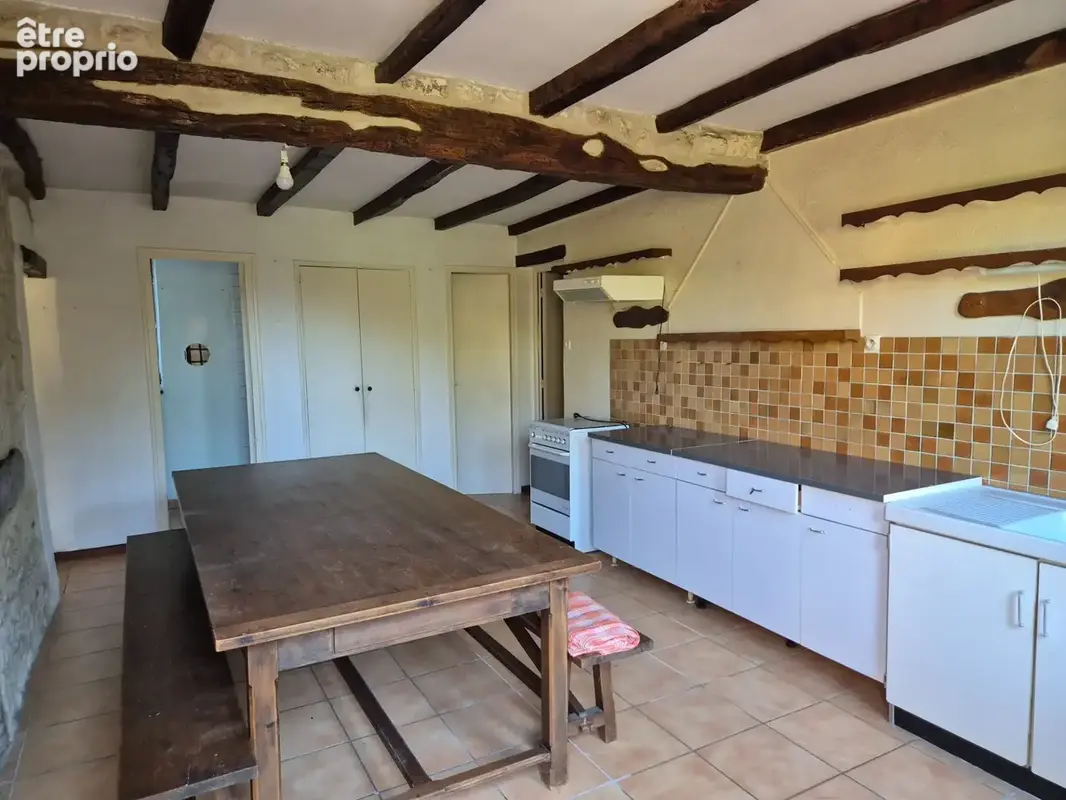 Corps de Ferme de 340 m2, avec plusieurs maisons indépendantes et 200 m2 de dépendances - photo 98