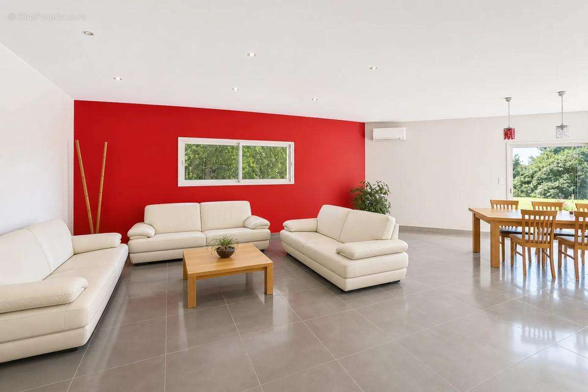 Maison de 6 pièces de 232 m² à Castelsarrasin - photo 4