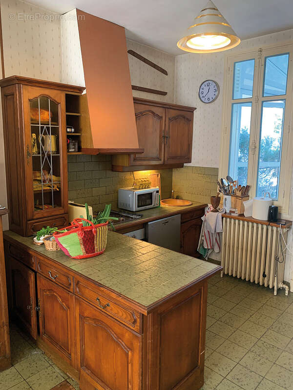 Maison de ville f5 de 123 m2 a renover proche centre-ville - photo 3