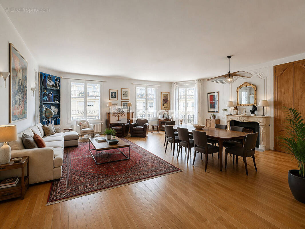 Appartement à PARIS-16E