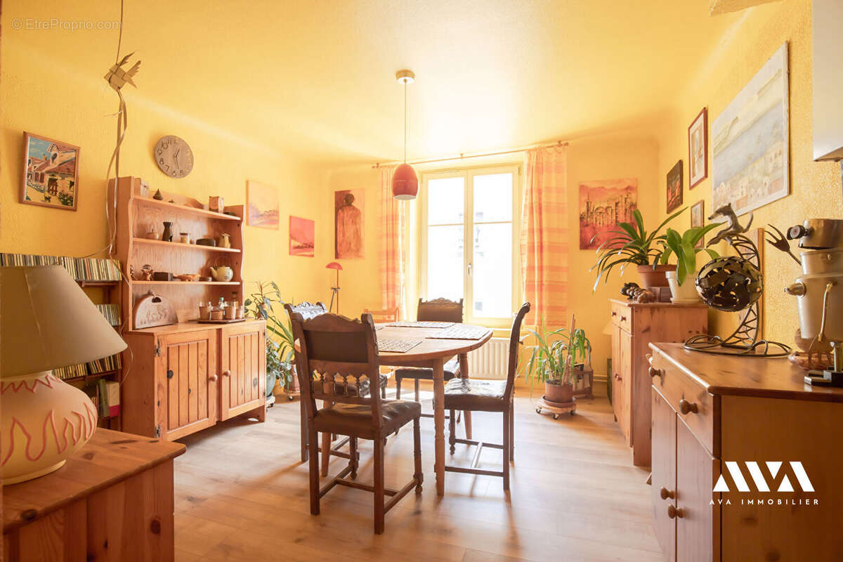 Appartement à ROSIERES-AUX-SALINES