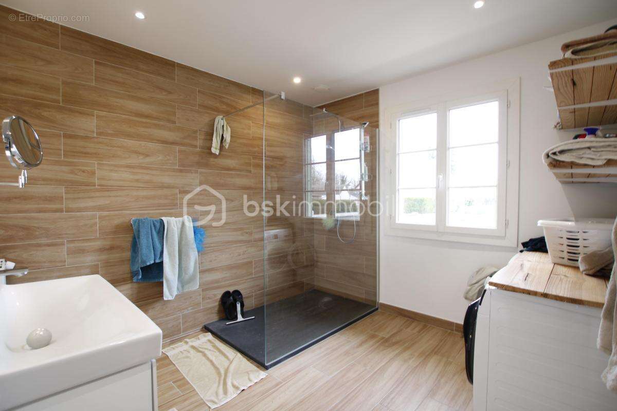 Maison à LE CHATELET-EN-BRIE