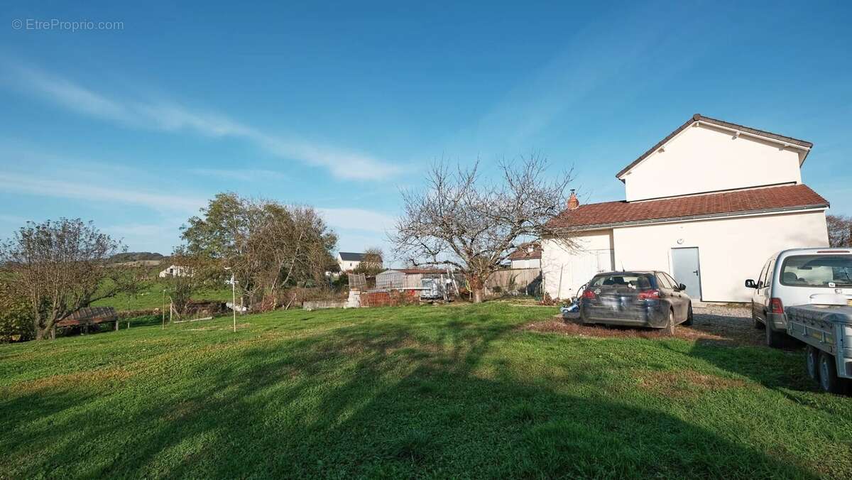 Maison à TOULON-SUR-ARROUX