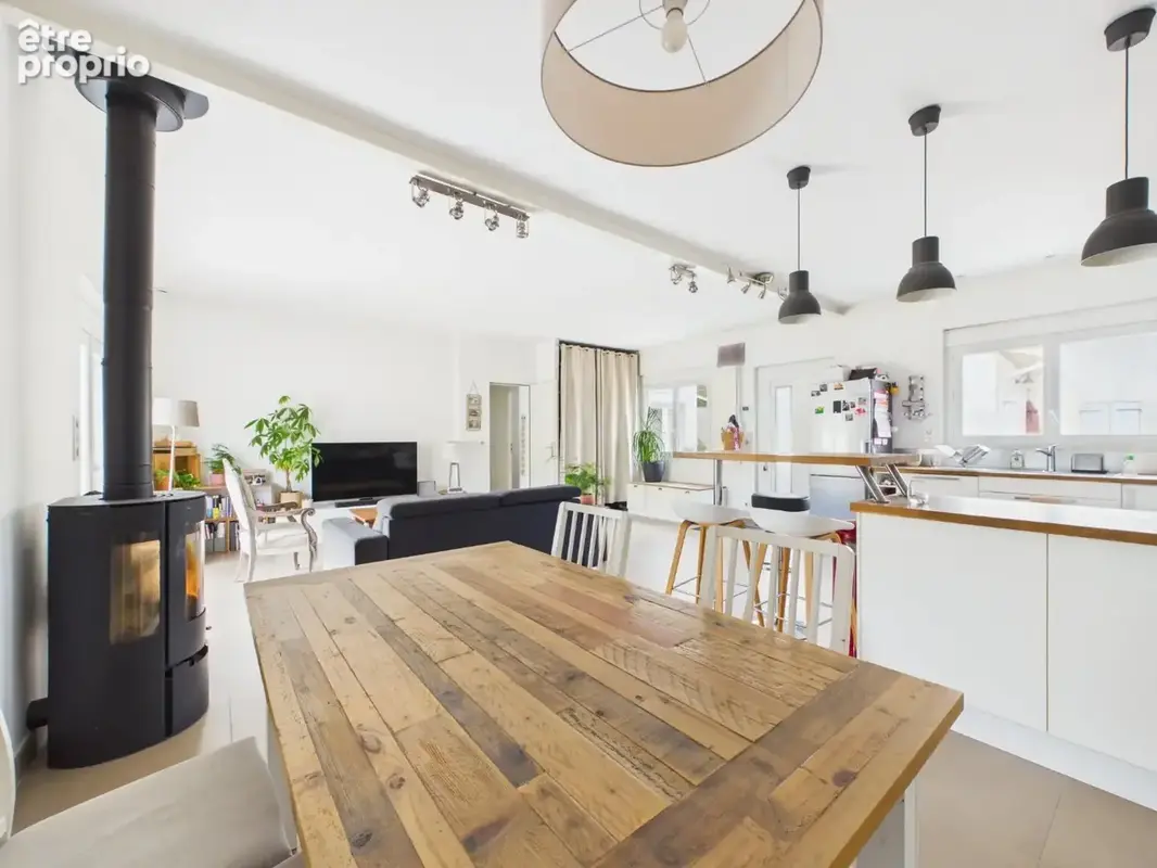 PESSAC SARDINE- Ensemble immobilier rare avec 2 maisons sur 1110m2 . - photo 12