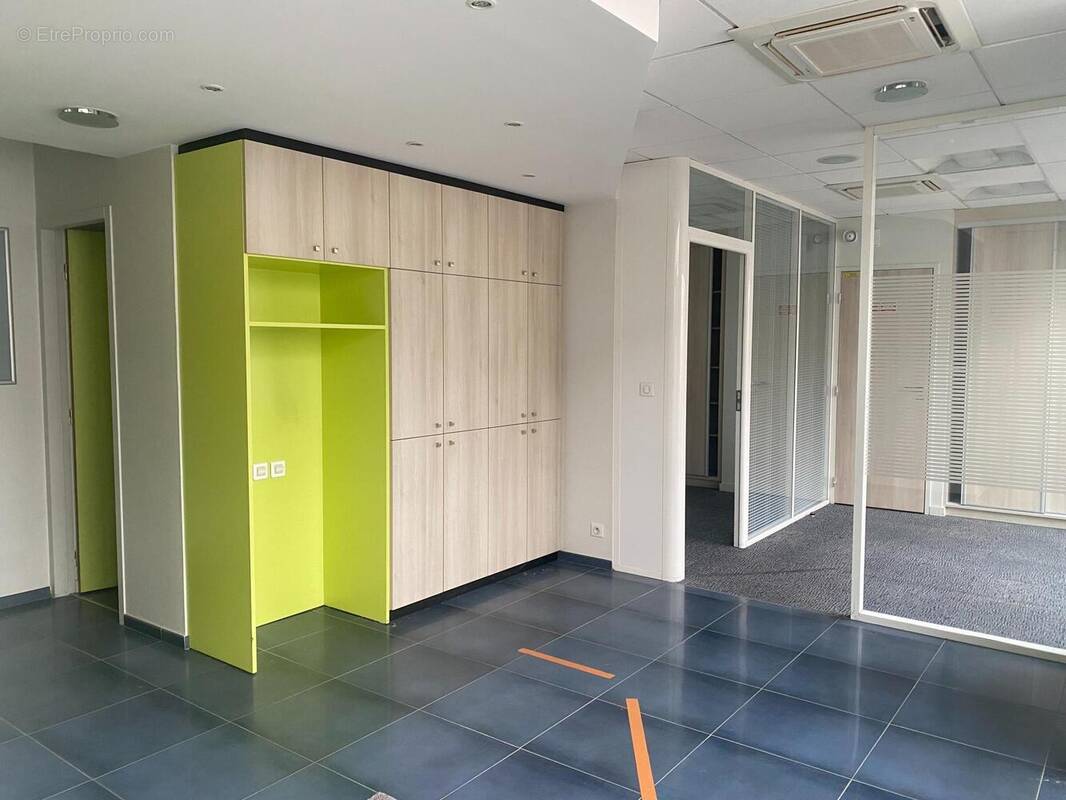 Photo 1 - Commerce à AUCH