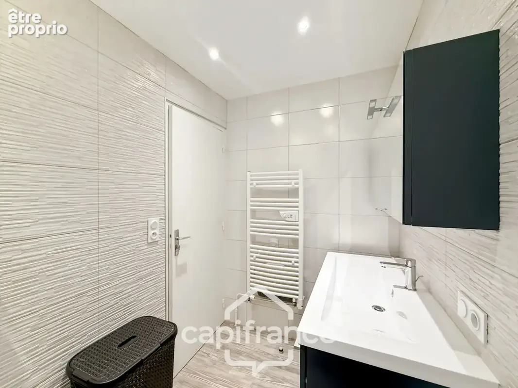 À VENDRE PONTIVY – Appartement rénové de plus de 73 m² au dernier étage, à 500 m du centre-ville - photo 18