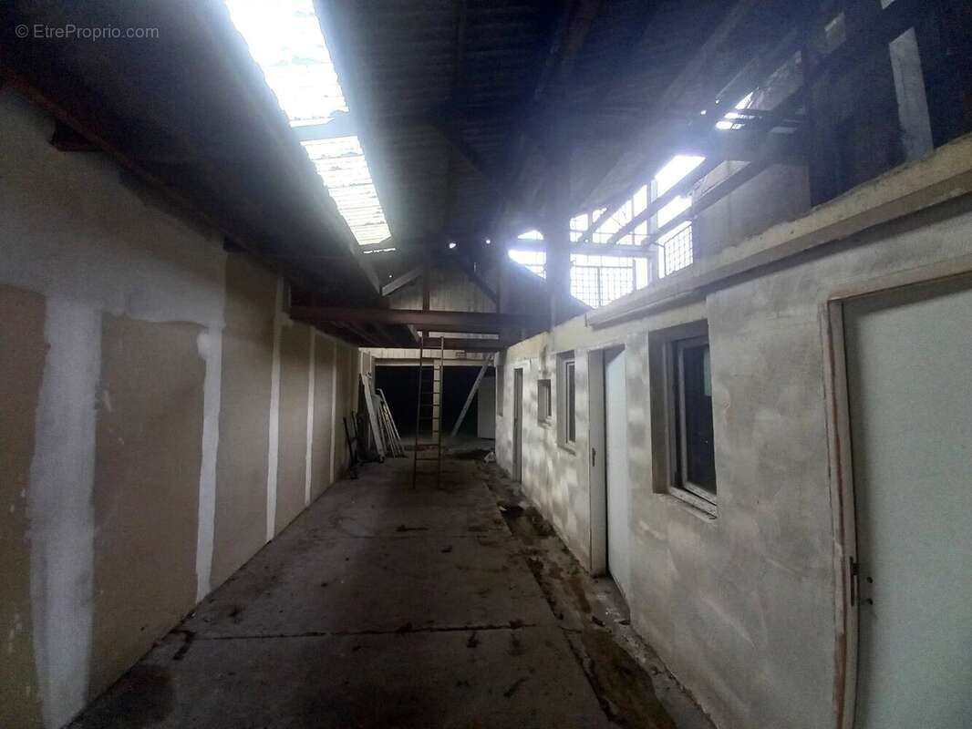 Appartement à VAUJOURS